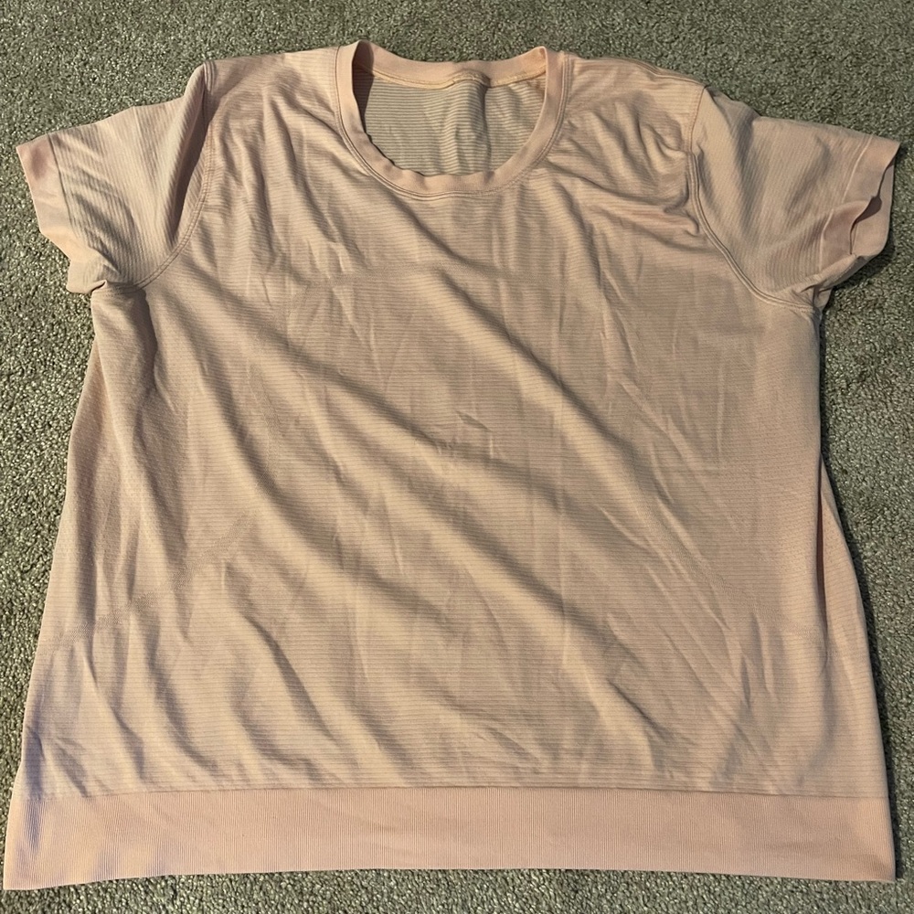 Lululemon Swiftly Tech short sleeve tee- relaxed fit size 16